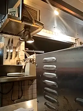 Snapshot of sarahkat86 chatting on 09.12.25 sarahkat86 online show from 09.12.25