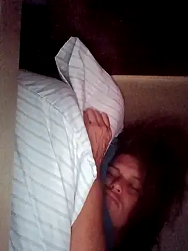 Snapshot of sarahkat86 chatting on 09.14.25 sarahkat86 online show from 09.14.25