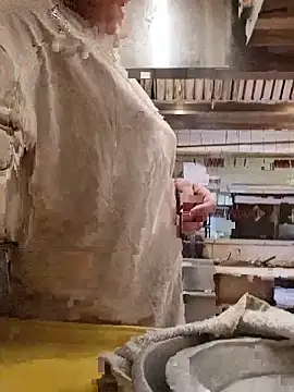 Snapshot of sarahkat86 chatting on 09.21.25 sarahkat86 online show from 09.21.25