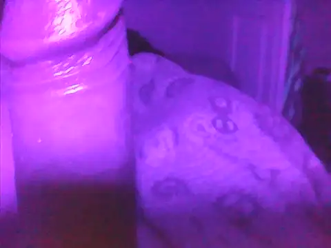 Snapshot of sarahkat86 chatting on 10.06.25 sarahkat86 online show from 10.06.25