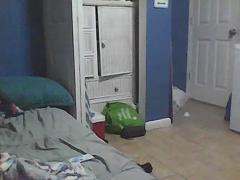 Snapshot of sarahkat86 chatting on 10.11.25 sarahkat86 online show from 10.11.25