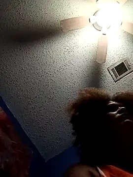 Snapshot of sarahkat86 chatting on 10.18.25 sarahkat86 online show from 10.18.25