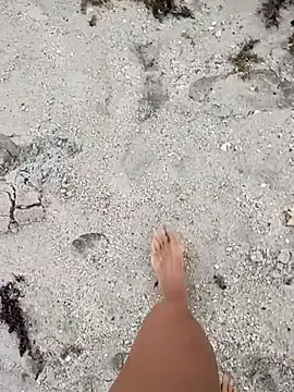 Snapshot of sarahkat86 chatting on 10.25.25 sarahkat86 online show from 10.25.25