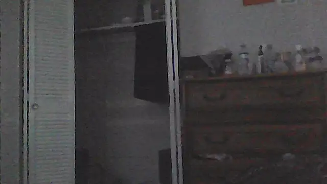 sarahkat86 online show from 04.16.26