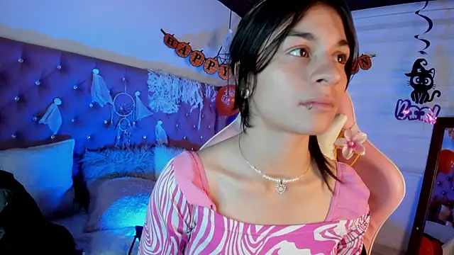 Jade rey  online show from 10.17.25