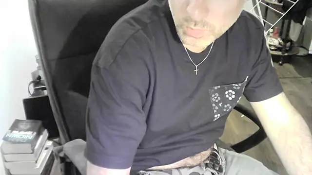 Snapshot of Chrisprngr chatting on 05.26.26 Chrisprngr online show from 05.26.26