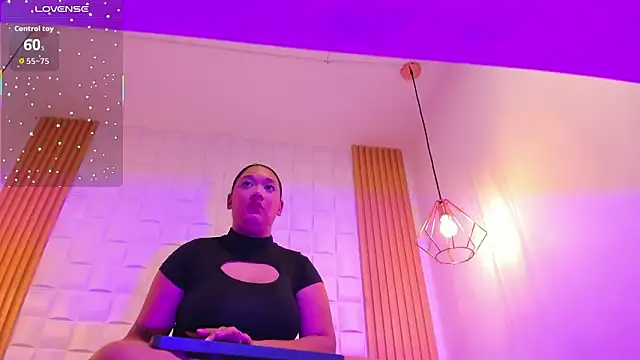 Snapshot of AriaBelle chatting on 02.17.26 AriaBelle online show from 02.17.26