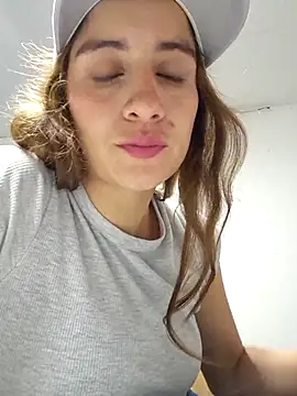 Snapshot of aytanna_torrez chatting on 10.27.25 aytanna torrez online show from 10.27.25