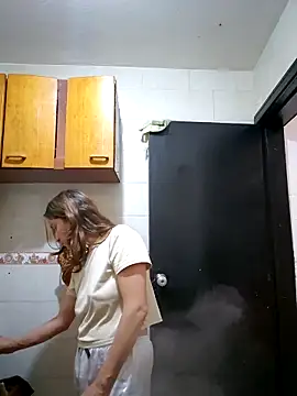 Snapshot of aytanna_torrez chatting on 11.06.25 aytanna torrez online show from 11.06.25