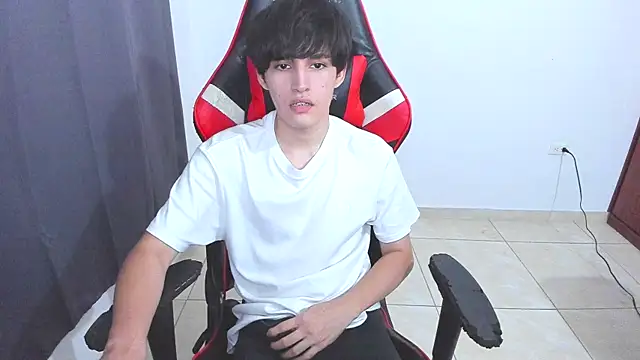 Snapshot of eren_188 chatting on 10.17.25 eren 188 online show from 10.17.25