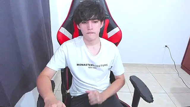 Snapshot of eren_188 chatting on 10.24.25 eren 188 online show from 10.24.25