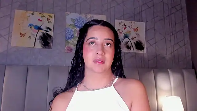 BellaSwwan online show from 10.02.25