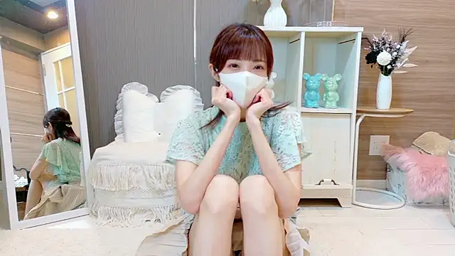 Snapshot of Mio-xoxo chatting on 09.11.25 Mio-xoxo online show from 09.11.25