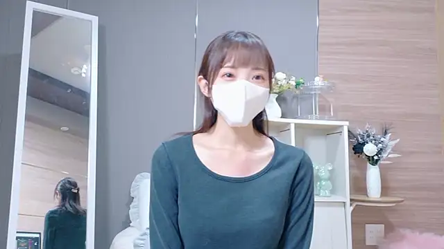 Snapshot of Mio-xoxo chatting on 10.02.25 Mio-xoxo online show from 10.02.25