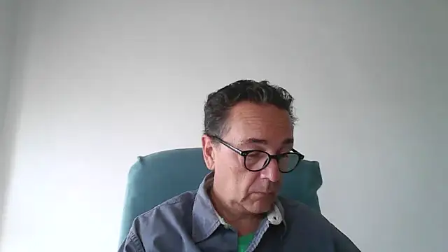 Snapshot of KeepCoolForever chatting on 10.20.25 KeepCoolForever online show from 10.20.25