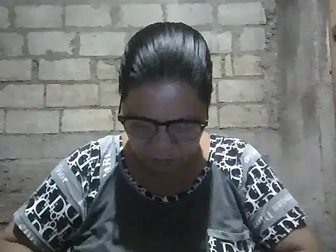 Snapshot of xxbernxxx chatting on 09.13.25 xxbernxxx online show from 09.13.25