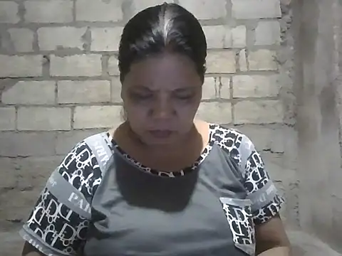 Snapshot of xxbernxxx chatting on 10.15.25 xxbernxxx online show from 10.15.25