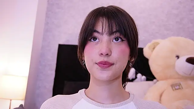 Aitana Jhons online show from 10.24.25