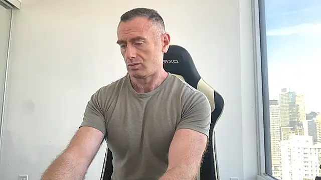 Snapshot of TheDonnyBasilisk chatting on 10.10.25 TheDonnyBasilisk online show from 10.10.25