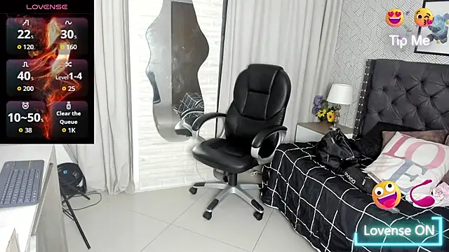 Snapshot of sweet__vanessa1 chatting on 09.09.25 sweet vanessa1 online show from 09.09.25