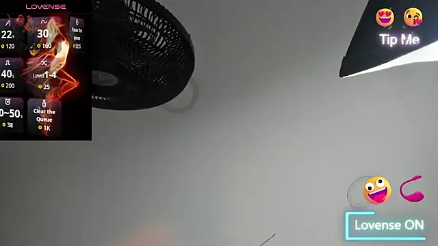 Snapshot of sweet__vanessa1 chatting on 10.20.25 sweet vanessa1 online show from 10.20.25