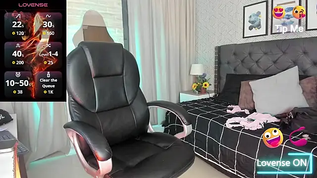 Snapshot of sweet__vanessa1 chatting on 11.15.25 sweet vanessa1 online show from 11.15.25