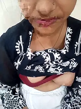 Snapshot of Neha_Tyagi chatting on 10.10.25 Neha Tyagi online show from 10.10.25