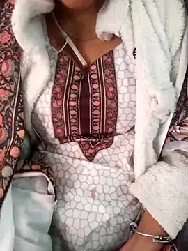 Snapshot of Neha_Tyagi chatting on 11.18.25 Neha Tyagi online show from 11.18.25