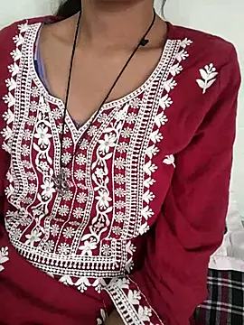 Snapshot of Anjana_Lovely chatting on 10.28.25 Anjana Lovely online show from 10.28.25