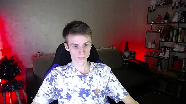 Snapshot of yes_cute_boy_ chatting on 01.08.26 yes cute boy online show from 01.08.26