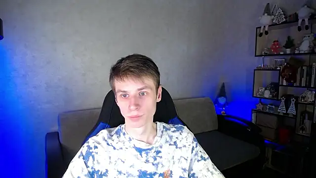 Snapshot of yes_cute_boy_ chatting on 02.02.26 yes cute boy online show from 02.02.26