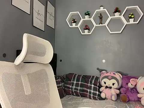 lelasohna online show from 11.16.25