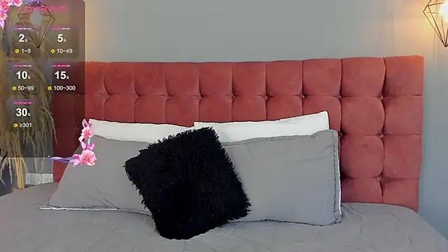 Snapshot of victoria_decapri chatting on 07.14.26 victoria decapri online show from 07.14.26