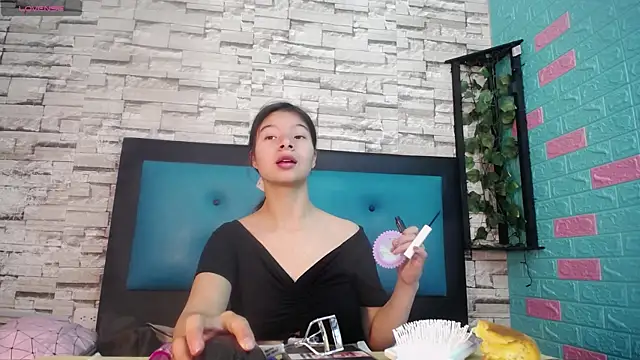 maily can online show from 09.17.25