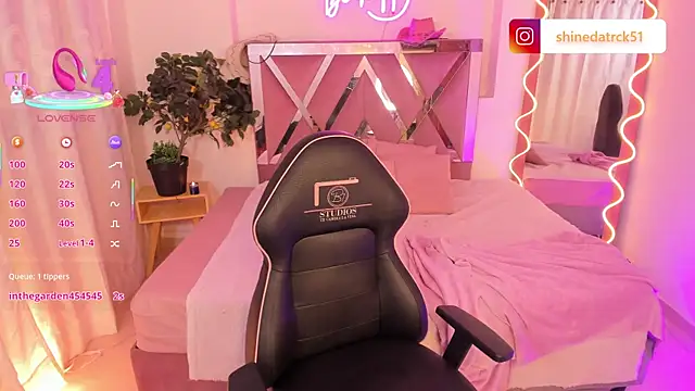 Shinedark tay1 online show from 10.05.25