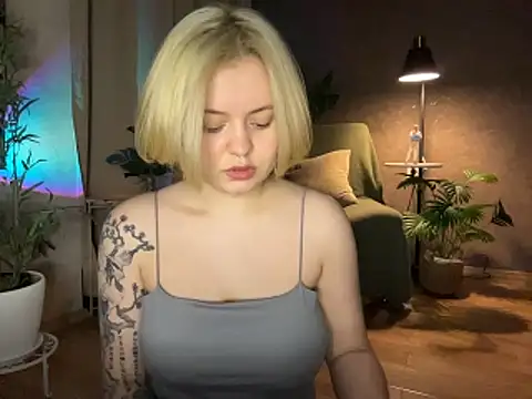 MoonIvy  online show from 04.03.26