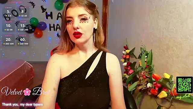 Snapshot of QueenInSilence chatting on 10.27.25 QueenInSilence online show from 10.27.25