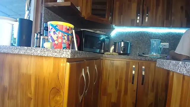 habdiela online show from 10.17.25