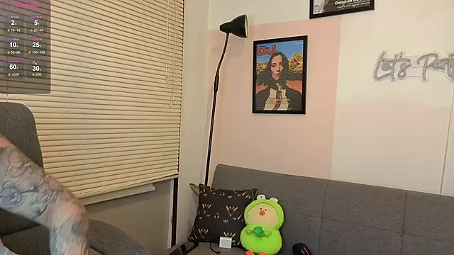 Snapshot of SujannaVarma_ chatting on 11.06.25 SujannaVarma online show from 11.06.25