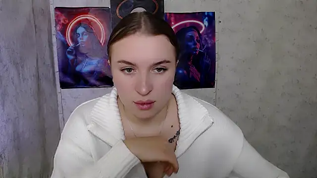 Snapshot of JuliaTopp_ chatting on 10.14.25 JuliaTopp online show from 10.14.25