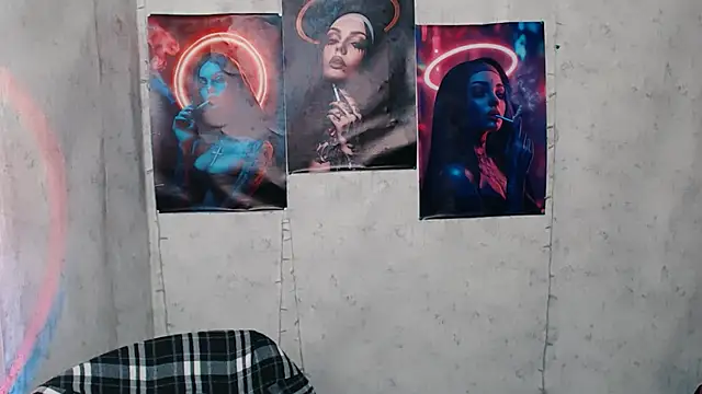 Snapshot of JuliaTopp_ chatting on 11.15.25 JuliaTopp online show from 11.15.25