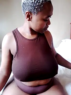 Snapshot of missboobiesSA chatting on 10.01.25 missboobiesSA online show from 10.01.25