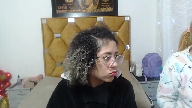 Snapshot of CATTALINAHOT chatting on 02.19.26 CATTALINAHOT online show from 02.19.26