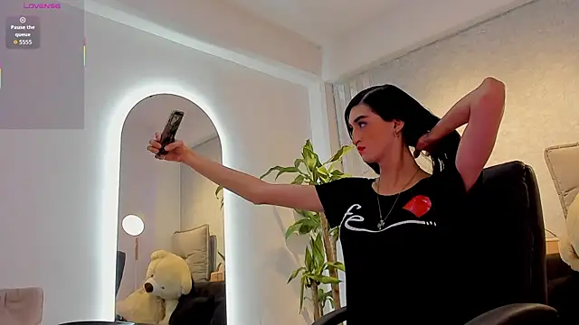 lily cash1 online show from 02.25.26