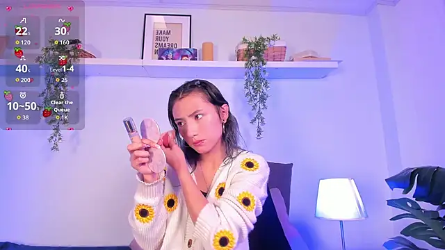 Snapshot of Vampgyal chatting on 10.06.25 Vampgyal online show from 10.06.25