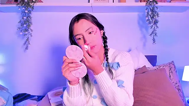 Snapshot of Vampgyal chatting on 10.20.25 Vampgyal online show from 10.20.25