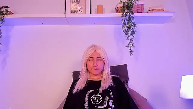 Snapshot of Vampgyal chatting on 10.23.25 Vampgyal online show from 10.23.25