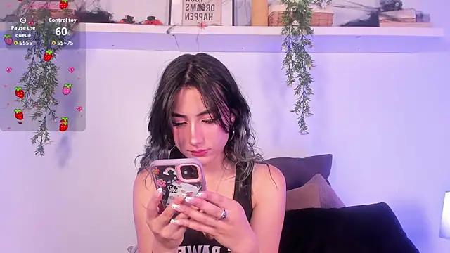 Snapshot of Vampgyal chatting on 11.07.25 Vampgyal online show from 11.07.25