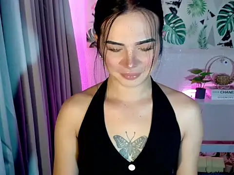 Snapshot of _SexyButterfly chatting on 10.10.25 SexyButterfly online show from 10.10.25