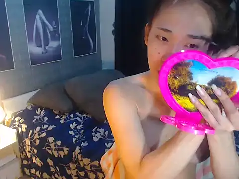 Snapshot of AsianDestroyer chatting on 10.09.25 AsianDestroyer online show from 10.09.25